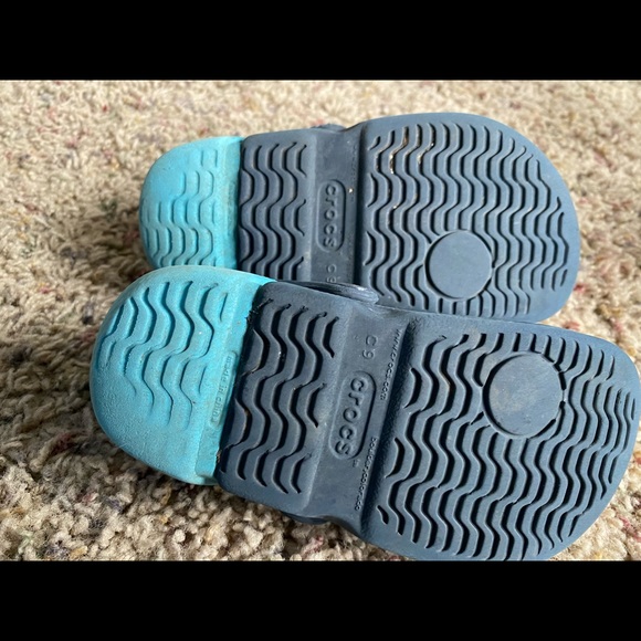 Crocs slip on shoes - Picture 3 of 5